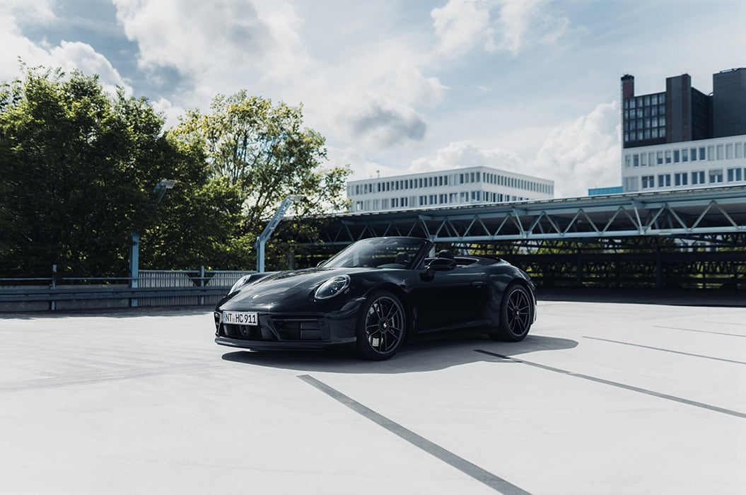 Porsche 911 Carrera Cabrio in schwarz